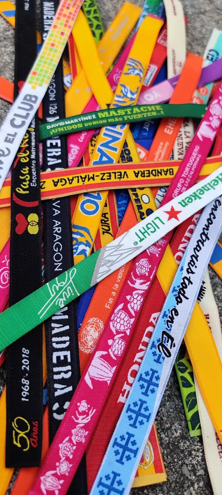 Pulseras bordadas personalizadas Hinchaz